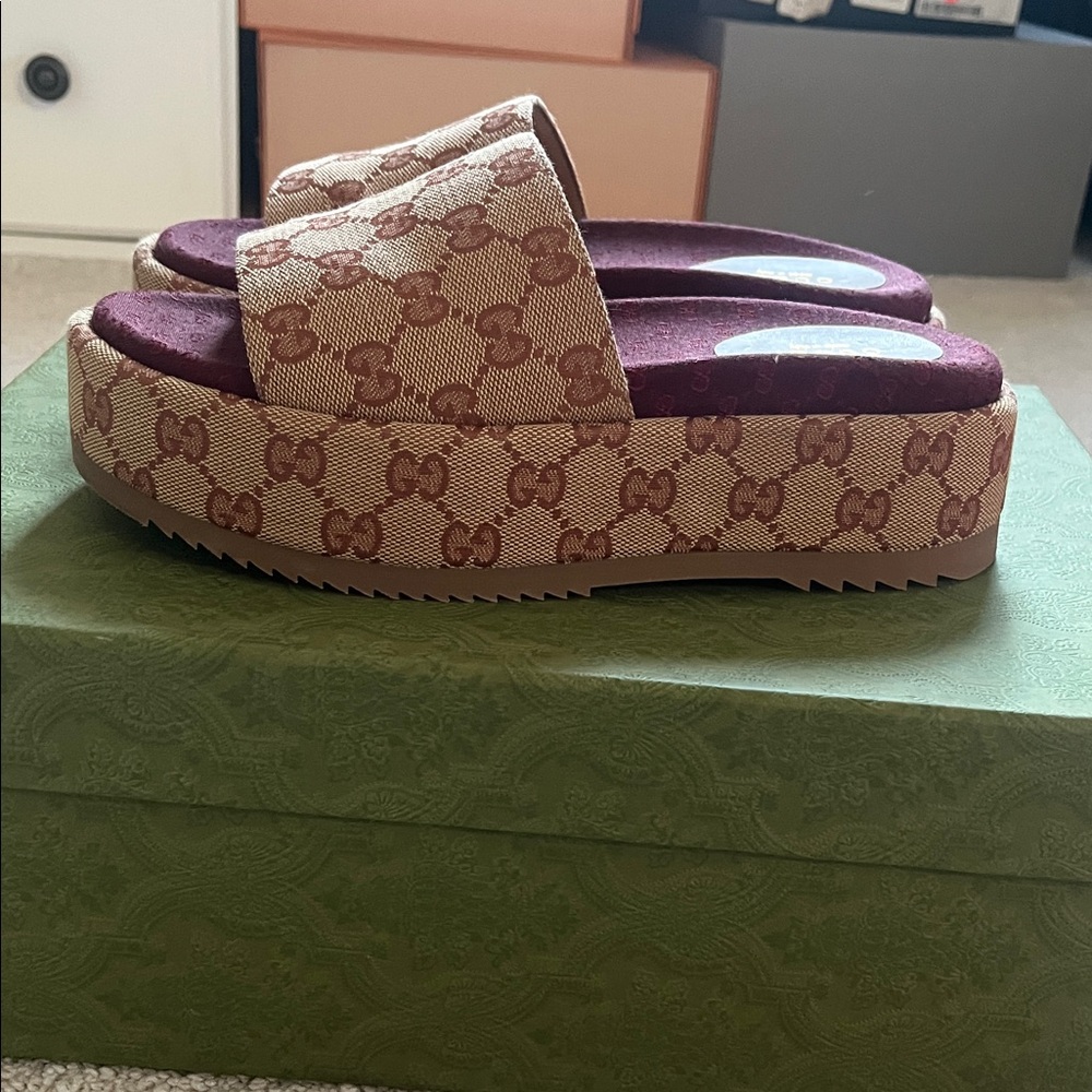 Gucci Women's Burgundy and Brown Platform Sandals